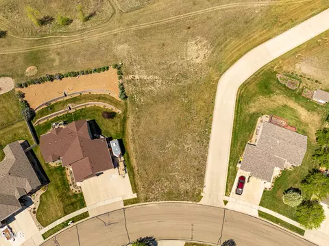 3016 Sleepy Hollow Lp, Bismarck, ND 58501