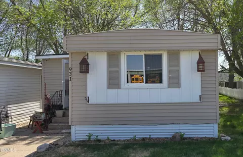 931 Western Park, Jamestown, ND 58401
