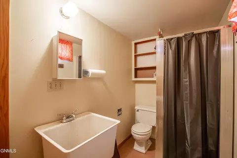 Bath - 312 E 3rd St, Mott, ND 58646 photo 4 of 4