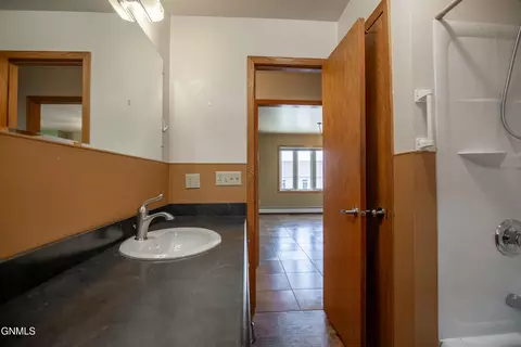 Bath - 312 E 3rd St, Mott, ND 58646 photo 2 of 4