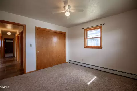 Bedroom - 312 E 3rd St, Mott, ND 58646 photo 4 of 5