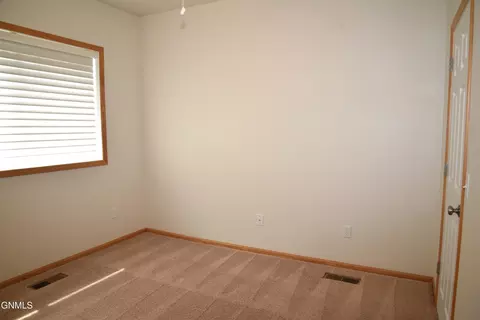 630 Calgary Ave E, Bismarck, ND 58503 photo 30