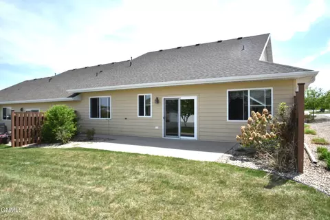 630 Calgary Ave E, Bismarck, ND 58503 photo 7