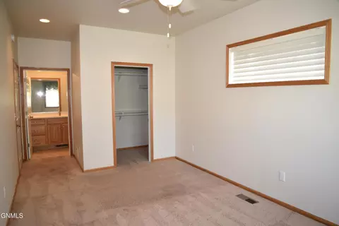 630 Calgary Ave E, Bismarck, ND 58503 photo 27