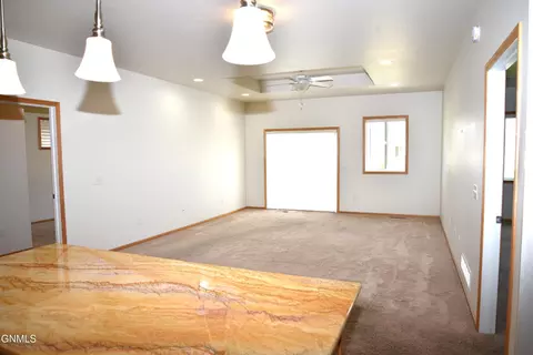 630 Calgary Ave E, Bismarck, ND 58503 photo 24