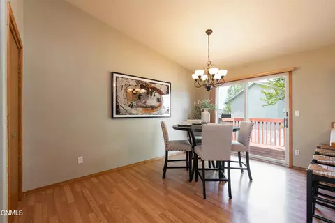 2953 Warwick Loop, Bismarck, ND 58504 photo 10