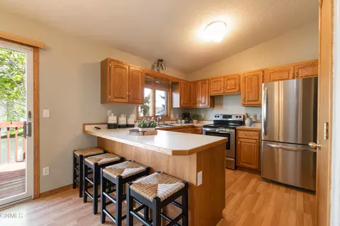 2953 Warwick Loop, Bismarck, ND 58504 photo 7