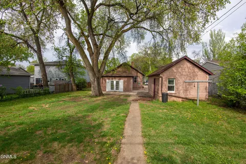 827 13th St, Bismarck, ND 58501 photo 31