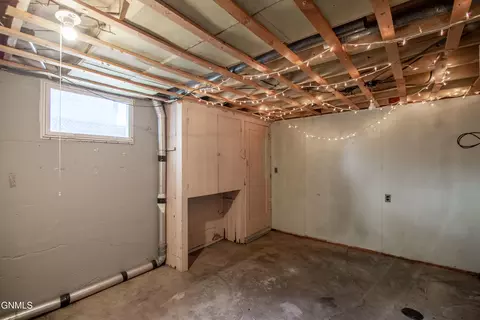 827 13th St, Bismarck, ND 58501 photo 26