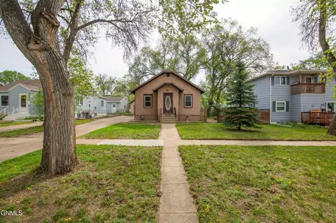 827 13th St, Bismarck, ND 58501 photo 42