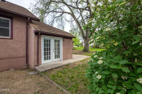 827 13th St, Bismarck, ND 58501 photo 41