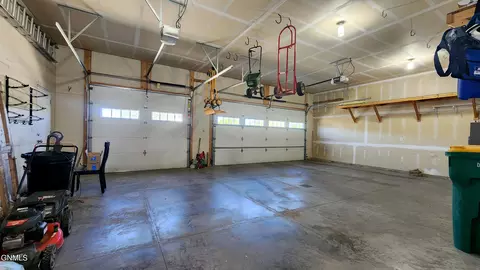 1325 Eagles View Ln, Bismarck, ND 58503 photo 48