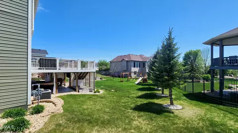 1325 Eagles View Ln, Bismarck, ND 58503 photo 4