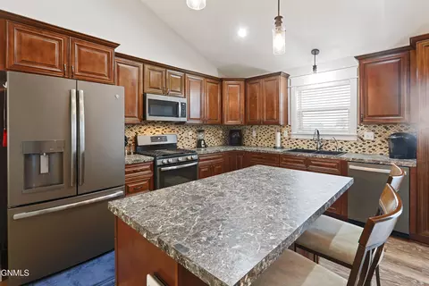 13657 Mulberry Loop NW, Williston, ND 58801 photo 8