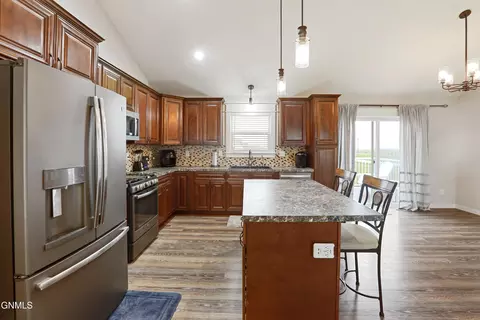13657 Mulberry Loop NW, Williston, ND 58801 photo 7