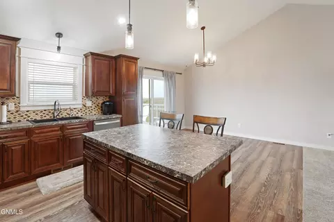 13657 Mulberry Loop NW, Williston, ND 58801 photo 11