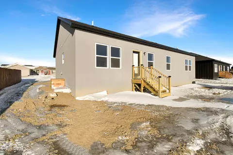 3403 32nd St W, Williston, ND 58801 photo 3