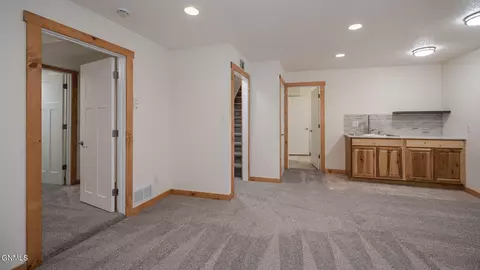 1814 E Avenue B, Bismarck, ND 58501 photo 17