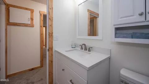 1814 E Avenue B, Bismarck, ND 58501 photo 13