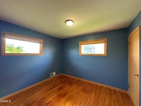 Bedroom - 912 Summit Blvd, Bismarck, ND 58504 photo 4 of 4