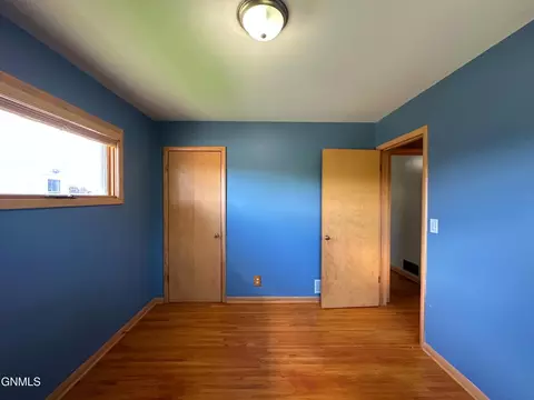 Bedroom - 912 Summit Blvd, Bismarck, ND 58504 photo 3 of 4
