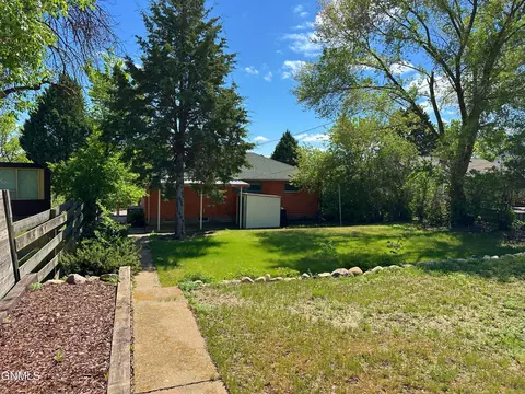 Exterior - 912 Summit Blvd, Bismarck, ND 58504 photo 4 of 8