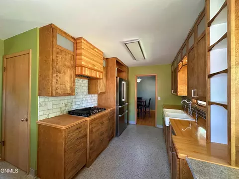 Kitchen - 912 Summit Blvd, Bismarck, ND 58504 photo 1 of 8