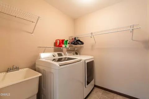 2715 Calgary Ave, Bismarck, ND 58503 photo 29