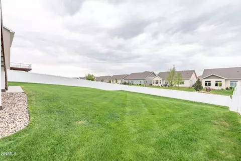 2715 Calgary Ave, Bismarck, ND 58503 photo 47