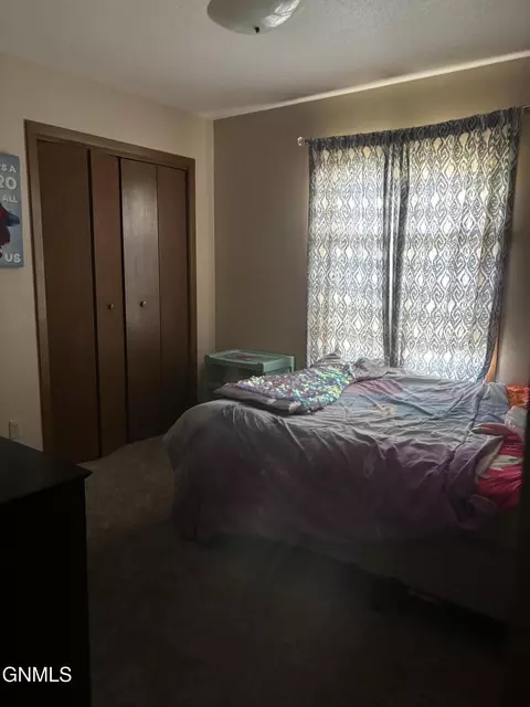 Bedroom - 2414 15th Ave W, Williston, ND 58801 photo 2 of 5