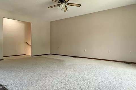 Living - 618 11th St W, Williston, ND 58801 photo 2 of 4