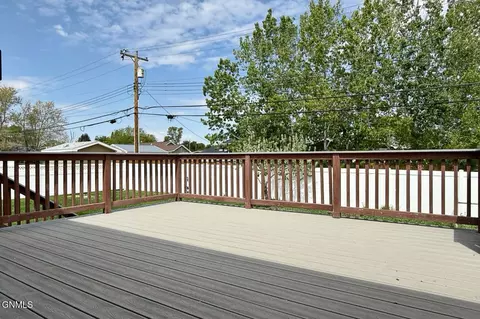 Exterior - 618 11th St W, Williston, ND 58801 photo 6 of 10