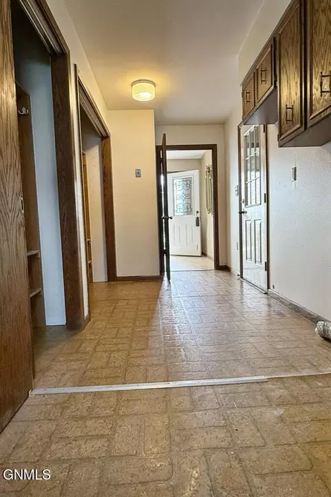 Entry Way - 618 11th St W, Williston, ND 58801 photo 2 of 3