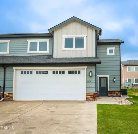 2808 27th St W, Williston, ND 58801