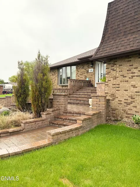Exterior - 116 23rd St E, Williston, ND 58801 photo 3 of 7