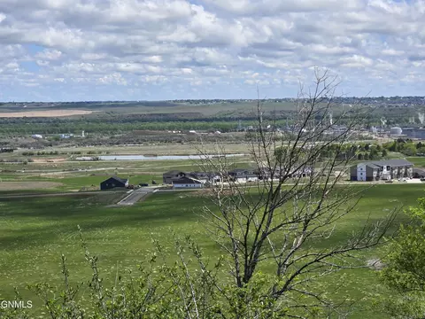 View/Area - 1701 31st St NW, Mandan, ND 58554 photo 18 of 22