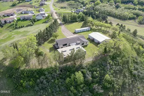 View/Area - 1701 31st St NW, Mandan, ND 58554 photo 6 of 22