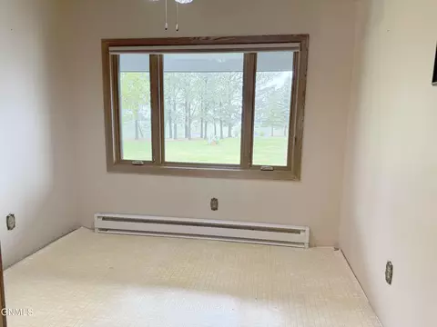 Bedroom - 1701 31st St NW, Mandan, ND 58554 photo 1 of 8