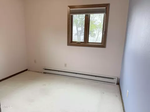Bedroom - 1701 31st St NW, Mandan, ND 58554 photo 2 of 8