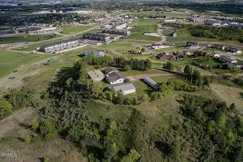 View/Area - 1701 31st St NW, Mandan, ND 58554 photo 11 of 22