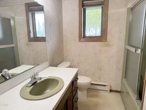 Bath - 1701 31st St NW, Mandan, ND 58554 photo 4 of 5