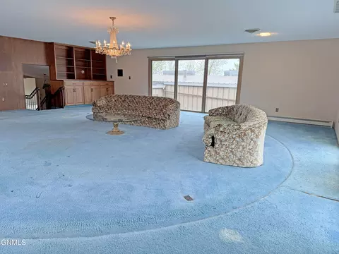 Living - 1701 31st St NW, Mandan, ND 58554 photo 7 of 9