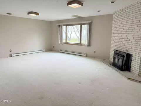 Living - 1701 31st St NW, Mandan, ND 58554 photo 5 of 9