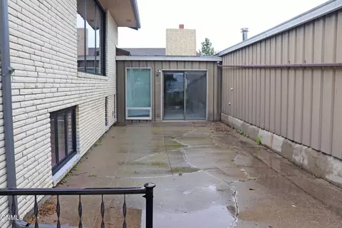 Exterior - 1701 31st St NW, Mandan, ND 58554 photo 15 of 26