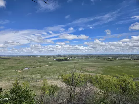 View/Area - 1701 31st St NW, Mandan, ND 58554 photo 15 of 22