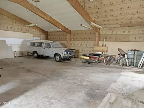 Exterior - 1701 31st St NW, Mandan, ND 58554 photo 8 of 26