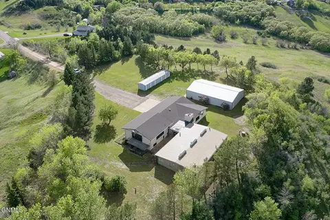 View/Area - 1701 31st St NW, Mandan, ND 58554 photo 9 of 22