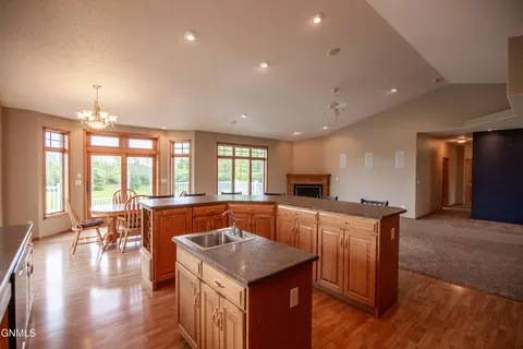 Kitchen - 7400 Chestnut Dr, Bismarck, ND 58504 photo 5 of 5