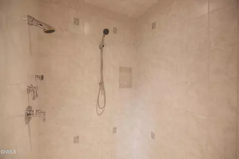 Bath - 7400 Chestnut Dr, Bismarck, ND 58504 photo 5 of 12