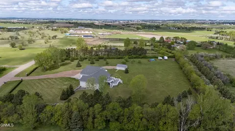 View/Area - 7400 Chestnut Dr, Bismarck, ND 58504 photo 8 of 8